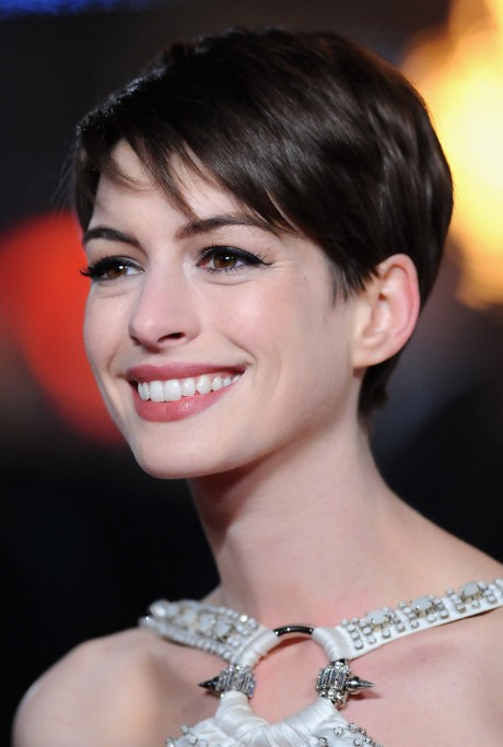 Anne Hathaway Cute Pixie Cut for Summer - Popular Short Hairstyles for Summer