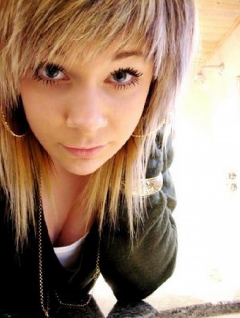 2014 Cute Straight Emo Hairstyles for Girls