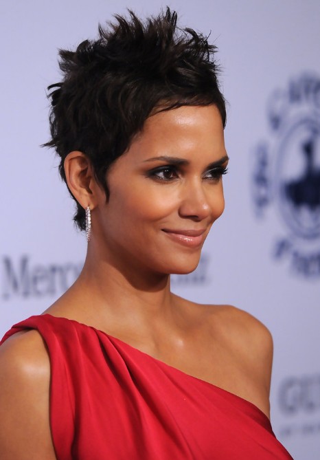 pixie Berry for haircuts on Haircut Pixie  Haircuts /Getty Women Black Halle â celebrities Images