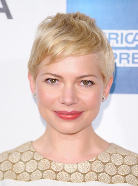 Casual Short Blonde Pixie Haircut – Michelle Williams Hairstyles