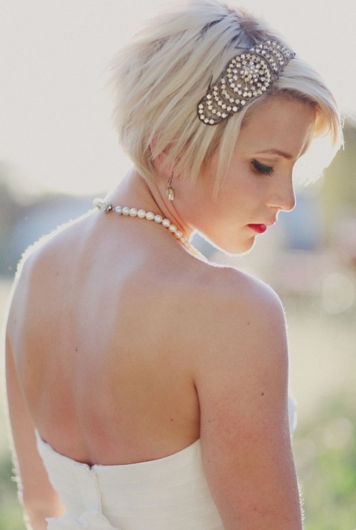 Short Bridal Hairstyles - Lovely Short Blonde Straight Hairstyle for Wedding