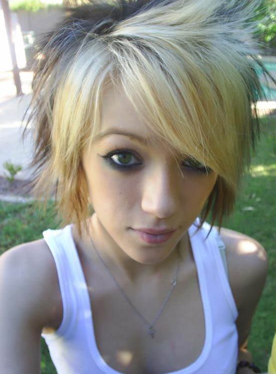 Short Emo Haircuts for Girls