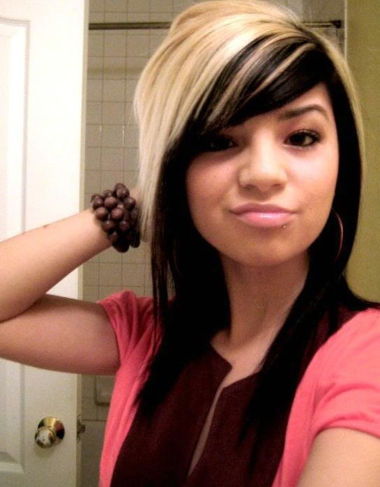 Sweet Long Hairstyles for Emo Girls