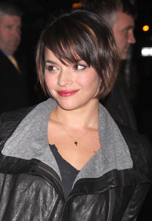 Cute Short Bob Haircut with Bangs - Bob Hairstyles 2014 - Norah Jones ...