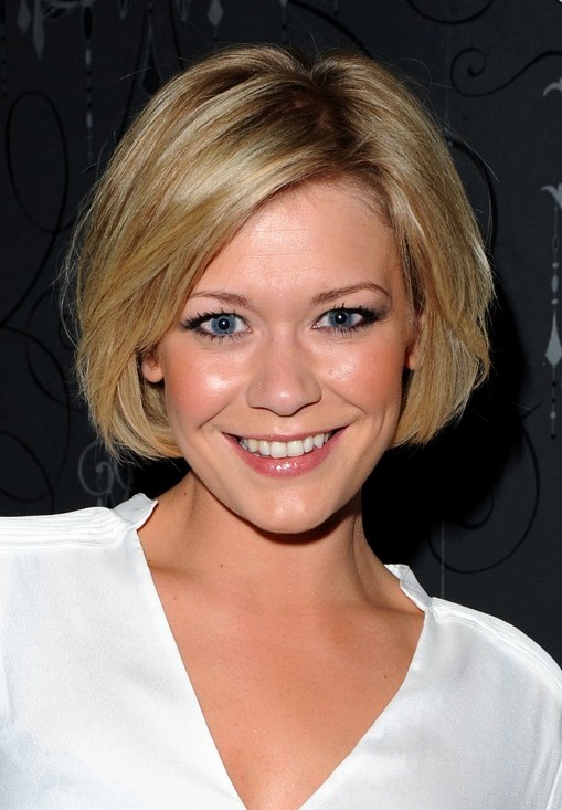 Cute Short Classic Bob Hairstyle for Women – Suzanne Shaw Haircuts ...