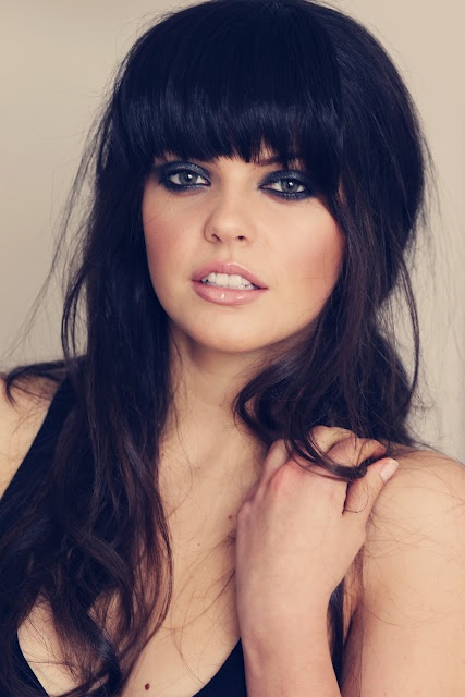 11 Flattering Hairstyles With Bangs Pretty Designs 11 Flattering Hairstyles With Bangs Pretty Designs