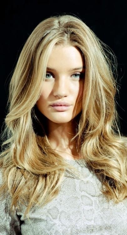 9 Fabulous Long Layered Hairstyles - Pretty Designs