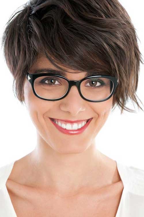 Short Haircuts with Bangs – Side Swept, Choppy & Straight Across ...