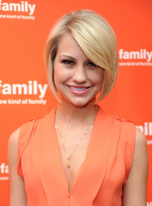 Short Blonde Graduated Bob Hairstyle - Short Hairstyle with Side Swept Bangs