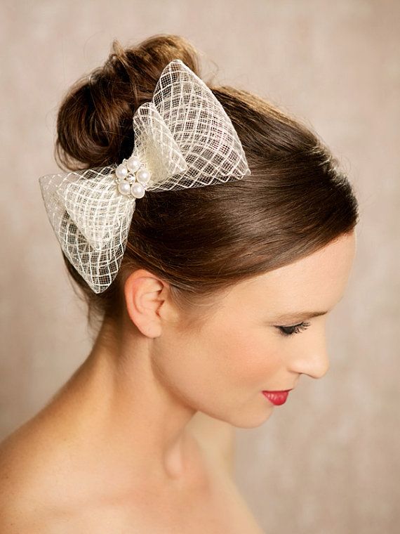 Wedding Hairstyle with A Bow
