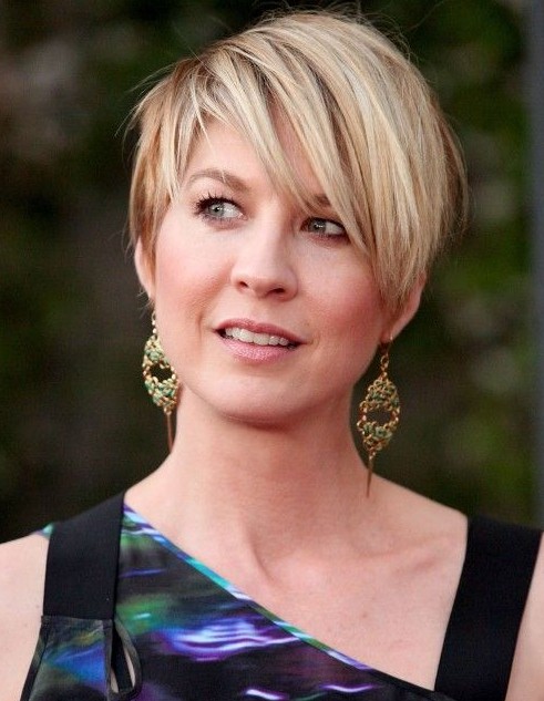 Casual Short Straight Haircut with Long Side Sweeping Bangs