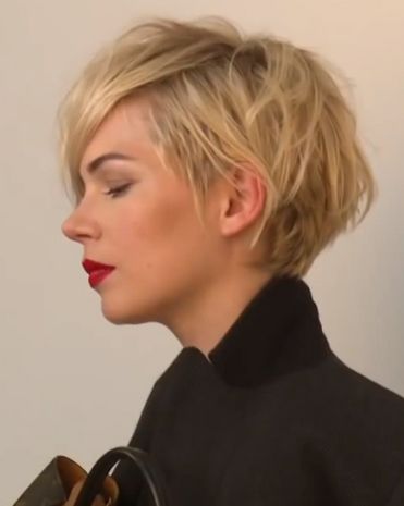 Cool Casual Short Layered Blond Hairstyle