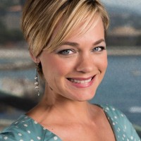 Crystal Allen's Hairstyle: Short Blonde Straight Hairstyle for Women