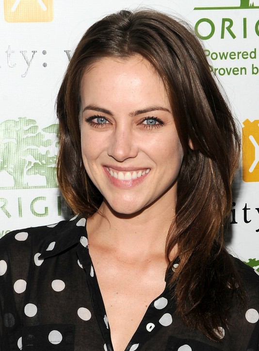 Jessica Stroup Haircut: Celebrity Medium Length Hairstyle with Highlights