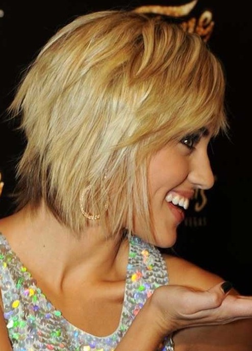 Layered Razor Cut for 2014: Trendy Short Hairstyle for Women