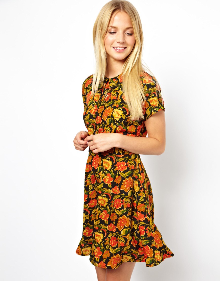 Pretty Casual Day Dress: Floral Skater ...