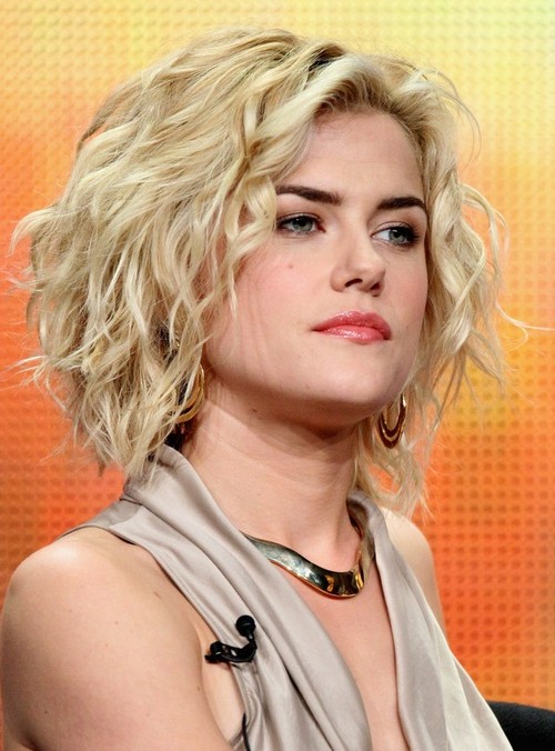 Rachael Taylor's Hairstyle: Short Tousled Curly Hairstyle for Women