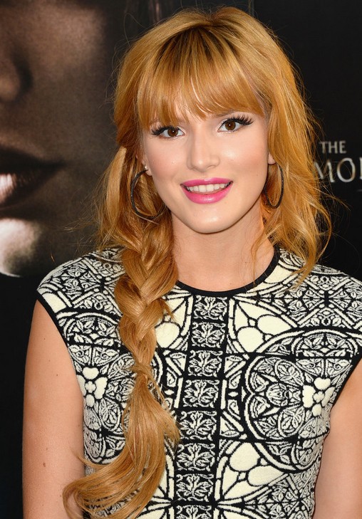 2014 Bella Thorne Long Hairstyles: Losse Braided Hairstyle with Blunt Bangs