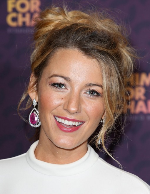 2014 Blake Lively Hairstyles: Messy Updo