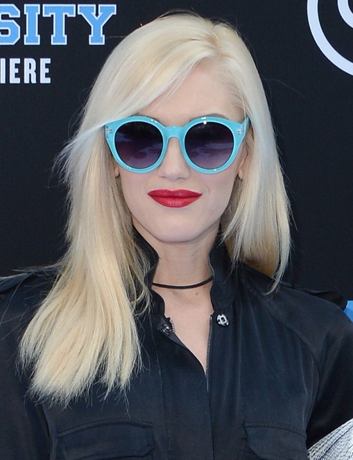 2014 Gwen Stefani Hairstyles: Blunt Medium Haircut