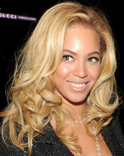 Beyonce Hairstyles: Modern Blond Long Curls