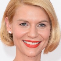 Claire Danes Hairstyles: Side-parted Medium Bob