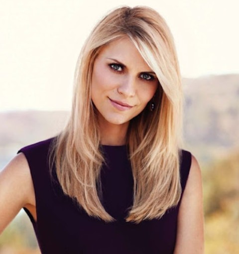 Claire Dandes Hairstyles: Side-parted Straight Haircut