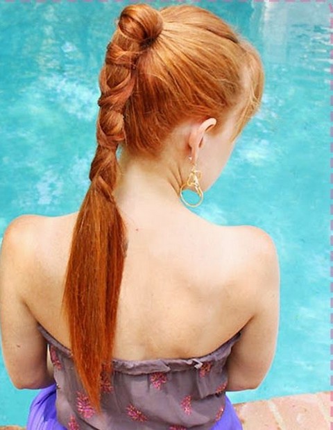 Emma Stone Hairstyles: Cute Ponytail for Golden Hair