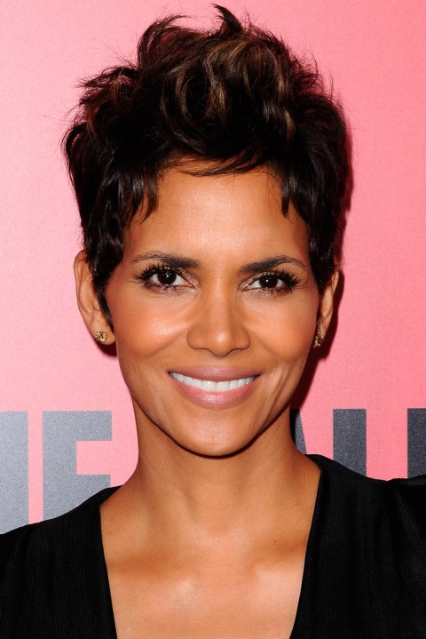 Halle-Berry's short hairstyles