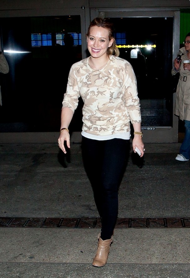 Hilary Duff Casual Camouflage Print Top