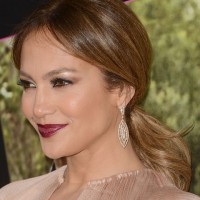 Jennifer Lopez Hairstyles: Stylish Loose Ponytail for Office Ladies