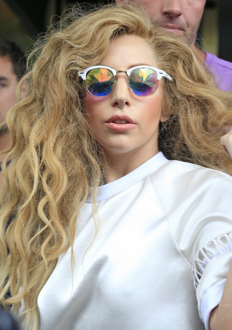 Lady Gaga Long Hairstyles 2014: Layered Wavy Hair