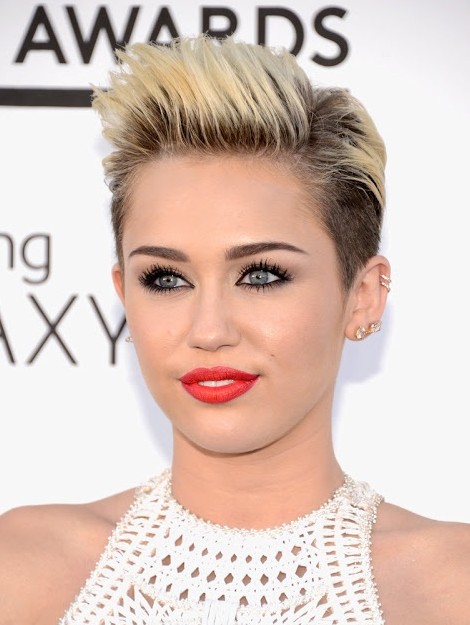 Miley Cyrus's Short Hair Cuts: Blonde Pixie Haircut