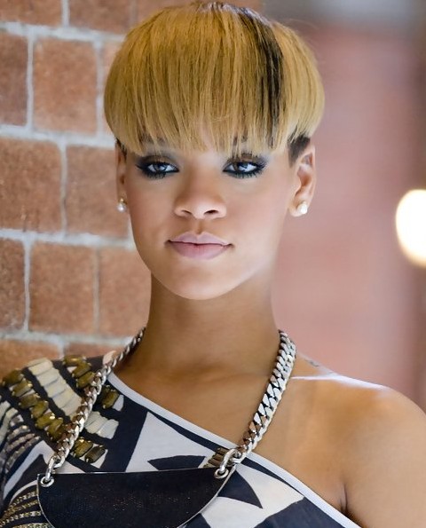 Rihanna Hairstyles: Interesting Bowl Cut