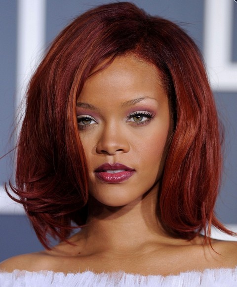 Rihanna Hairstyles: Seductive Mid-length Bob for Women