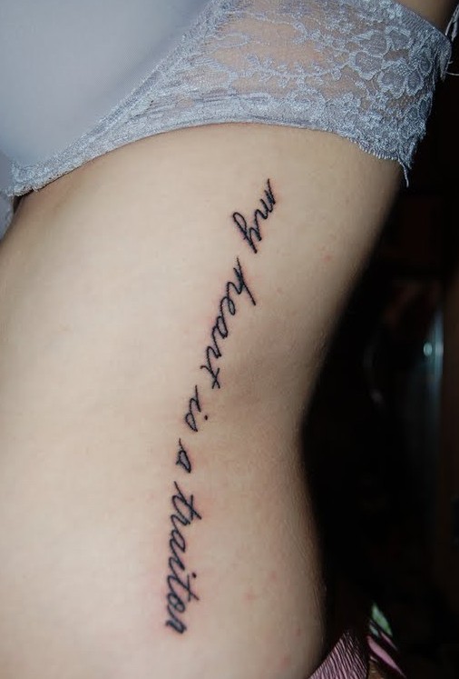 Pros & Cons to Getting Rib Tattoos - Pretty Designs