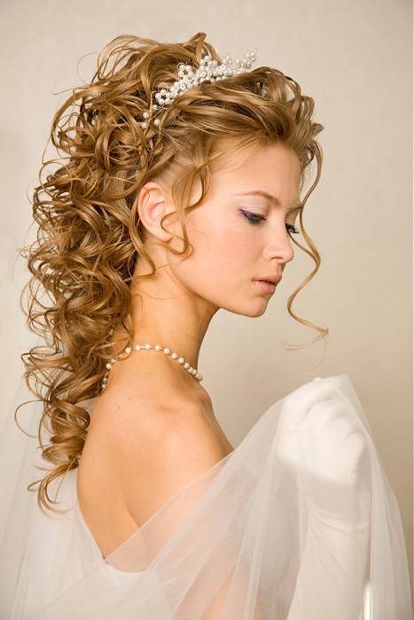 30 Wedding Hairstyles: A Collection that Gorgeous Brides ...
 Long Hairstyles With Curls Wedding
