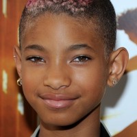 Willow Smith Hairstyles: Fantastic Loose Curls