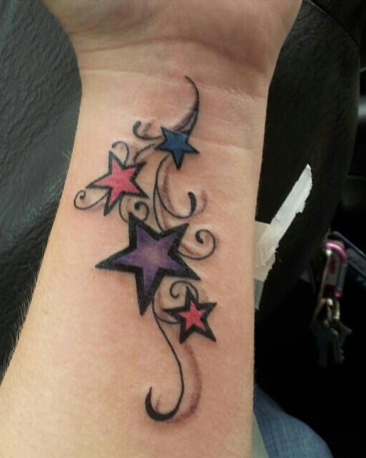 3D Star tattoos designs on wrist - Cute tattoos for girls