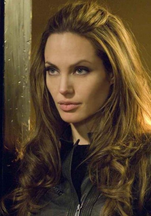 Angelina Jolie Long Hairstyle: Curls without Bangs