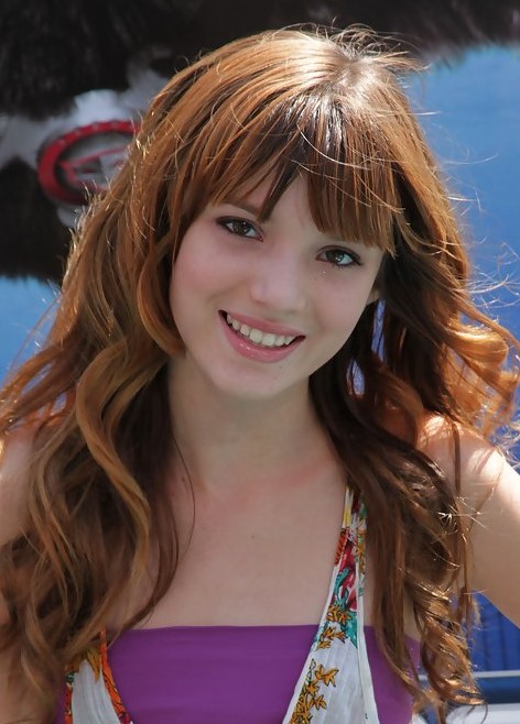 Bella Thorne Long Hairstyle: Soft Curls