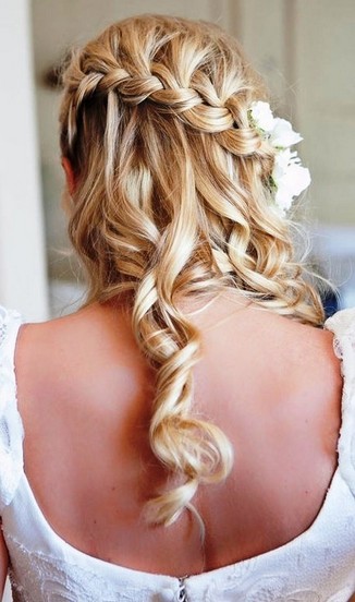 Bride Diagonal Braided Curly Hairstyle for Bridal Hair Ideas
