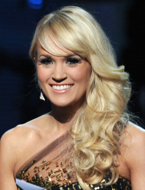 Carrie Underwood Long Hairstyle: Curly Side Sweep