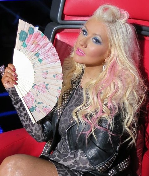 Christina Aguilera Hairstyles: Half-up Half-down Hairstyle