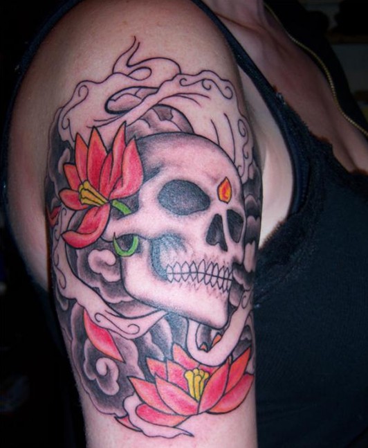 Cool skull tattoo design for female