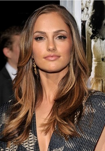 Deep Parted Long Layered Wavy Hairstyle for Ombre Hair