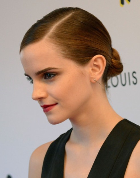 Emma Watson Lang Haar Stijl: 2014 Lovely Bun