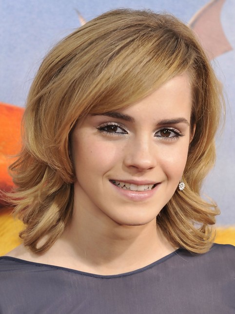 Emma Watson Mittlere Frisur: Lagen-Haarschnitt