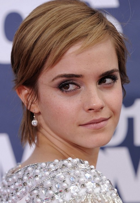 Coiffure courte d'Emma Watson : Adorable Pixie