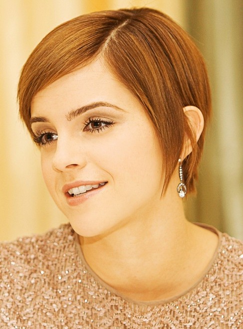 Emma Watson Kort Kapsel: Straight Locks
